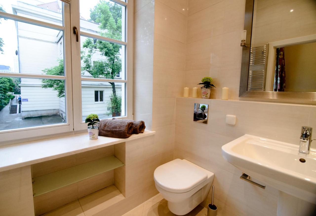 Apartment Charme De Warschau